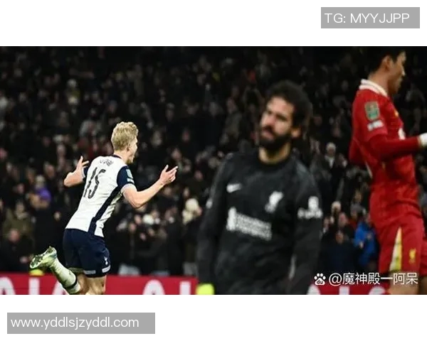 利物浦与热刺激战孙兴慜领衔的球队争夺胜利的精彩对决 利物浦与热刺激战孙兴慜领衔的球队争夺胜利的精彩对决